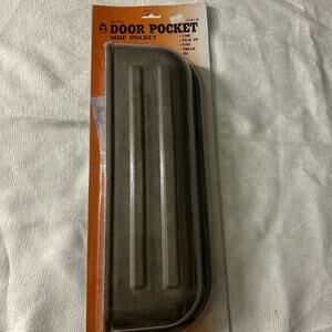 Door pocket side pocket